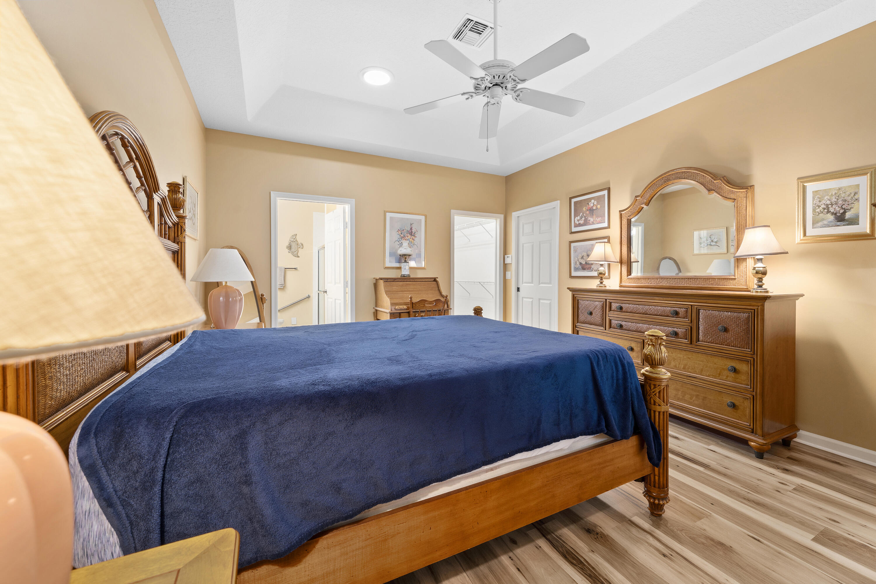 WHISPERING SOUND - Residential