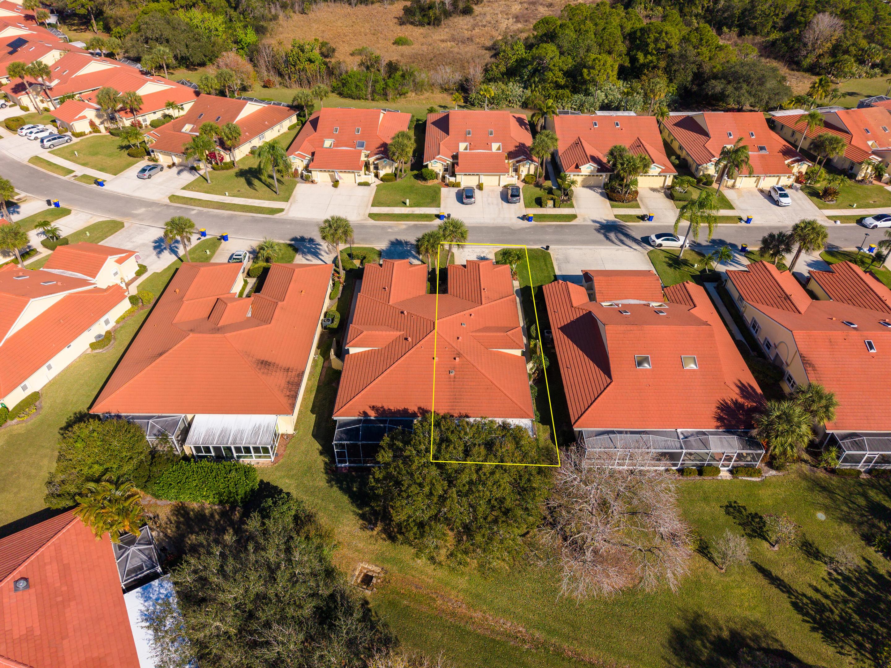 3752 SW Whispering Sound Drive