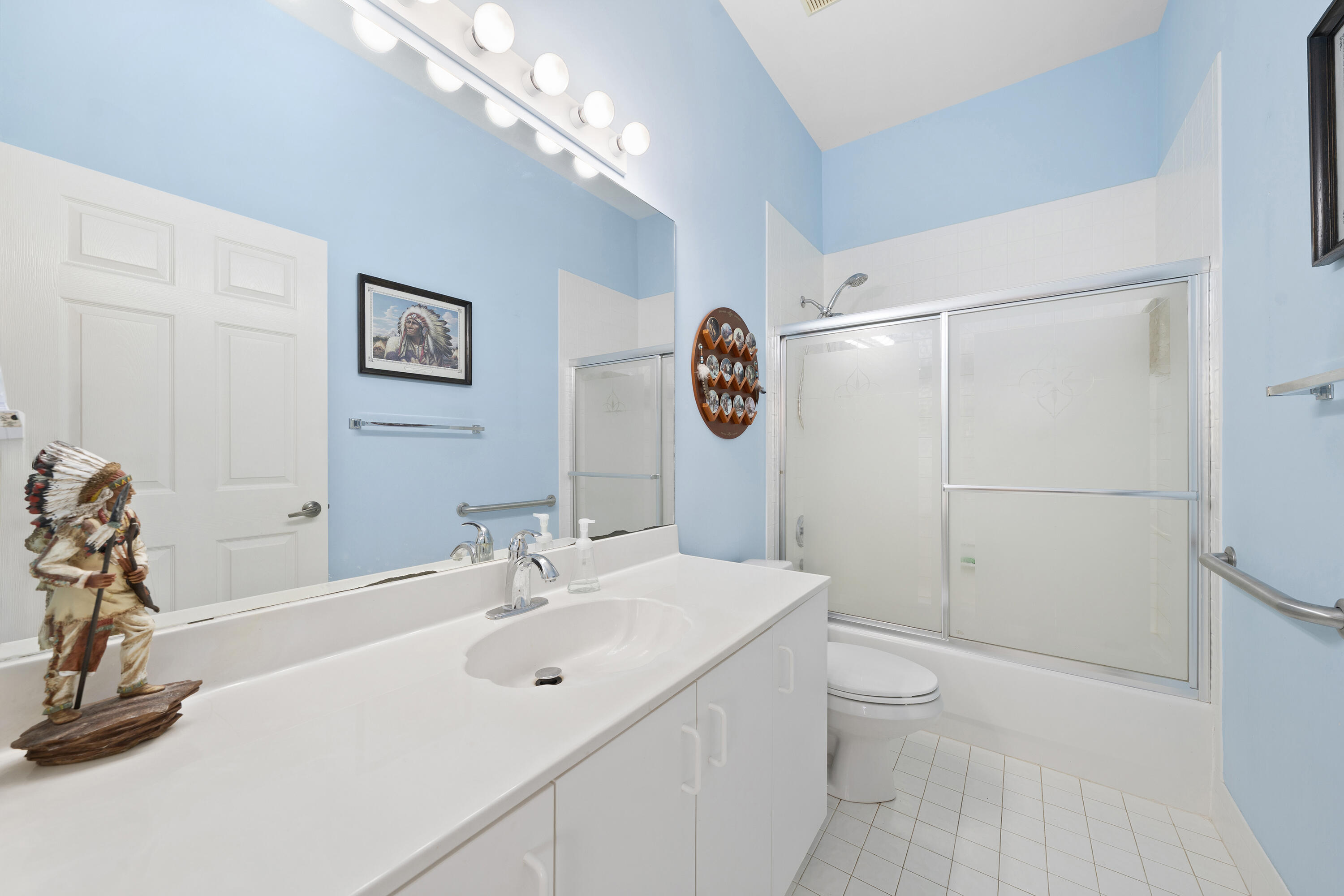 WHISPERING SOUND - Residential