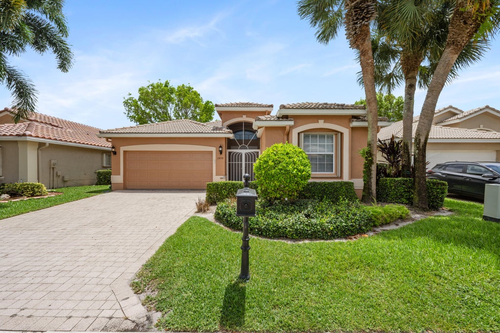 Photo of 13850 VÃ­a Vittoria, Delray Beach, FL 33446 (MLS # B26038498)