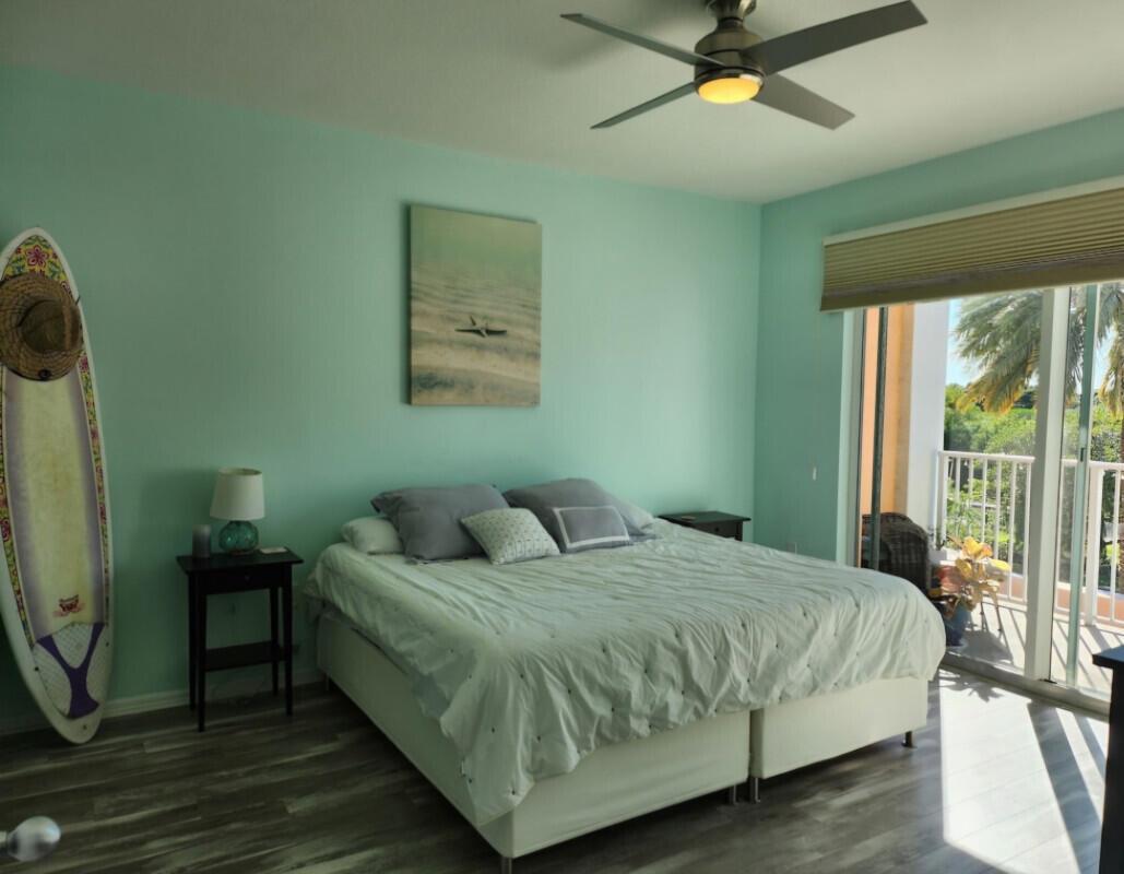View photos, virtual tours, details... 802 W Windward Way 309