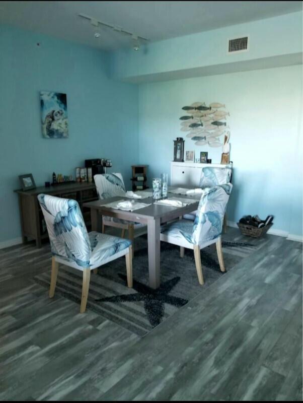 View photos, virtual tours, details... 802 W Windward Way 309