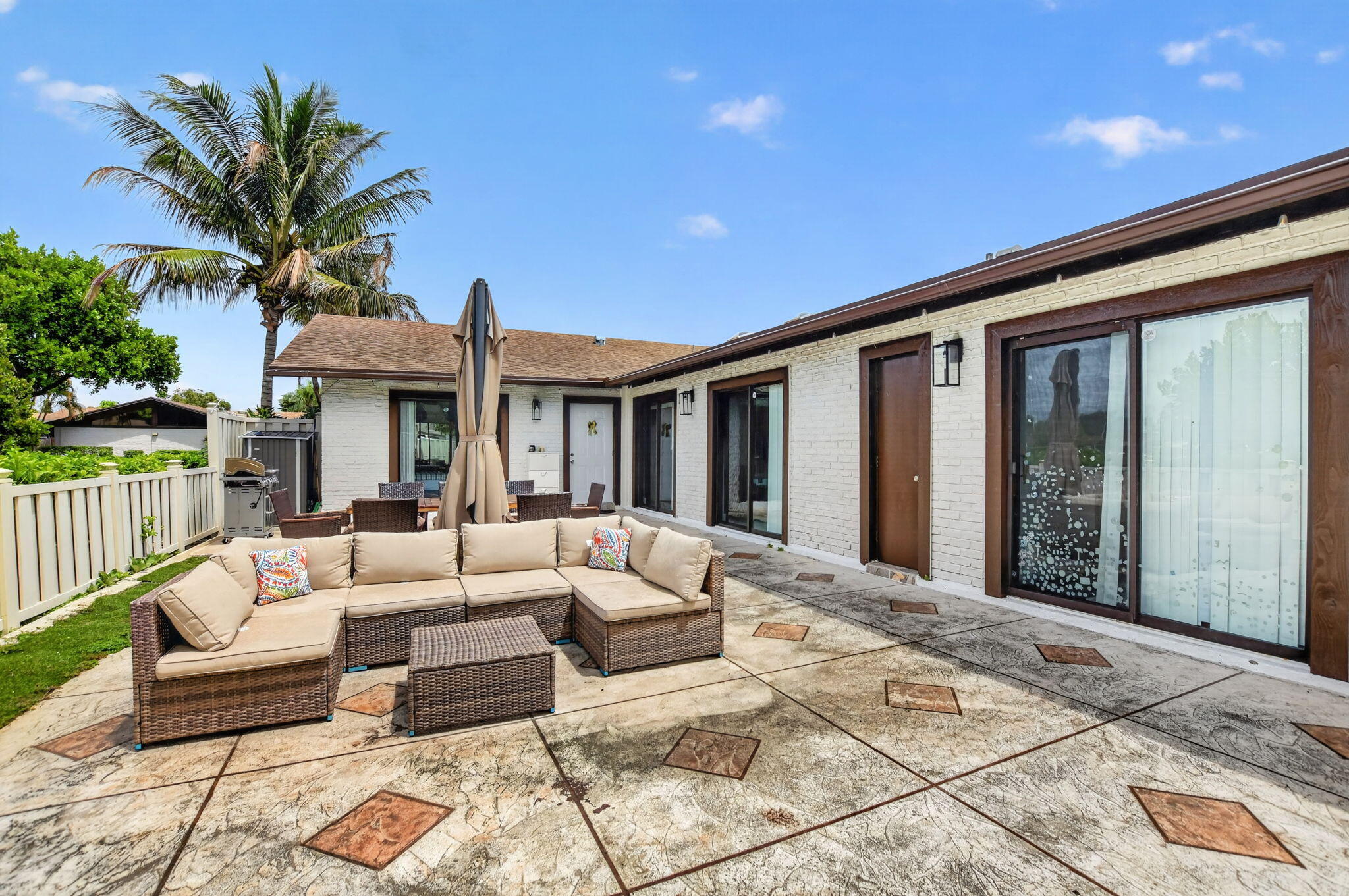 BOCA GARDENS - Residential Lease