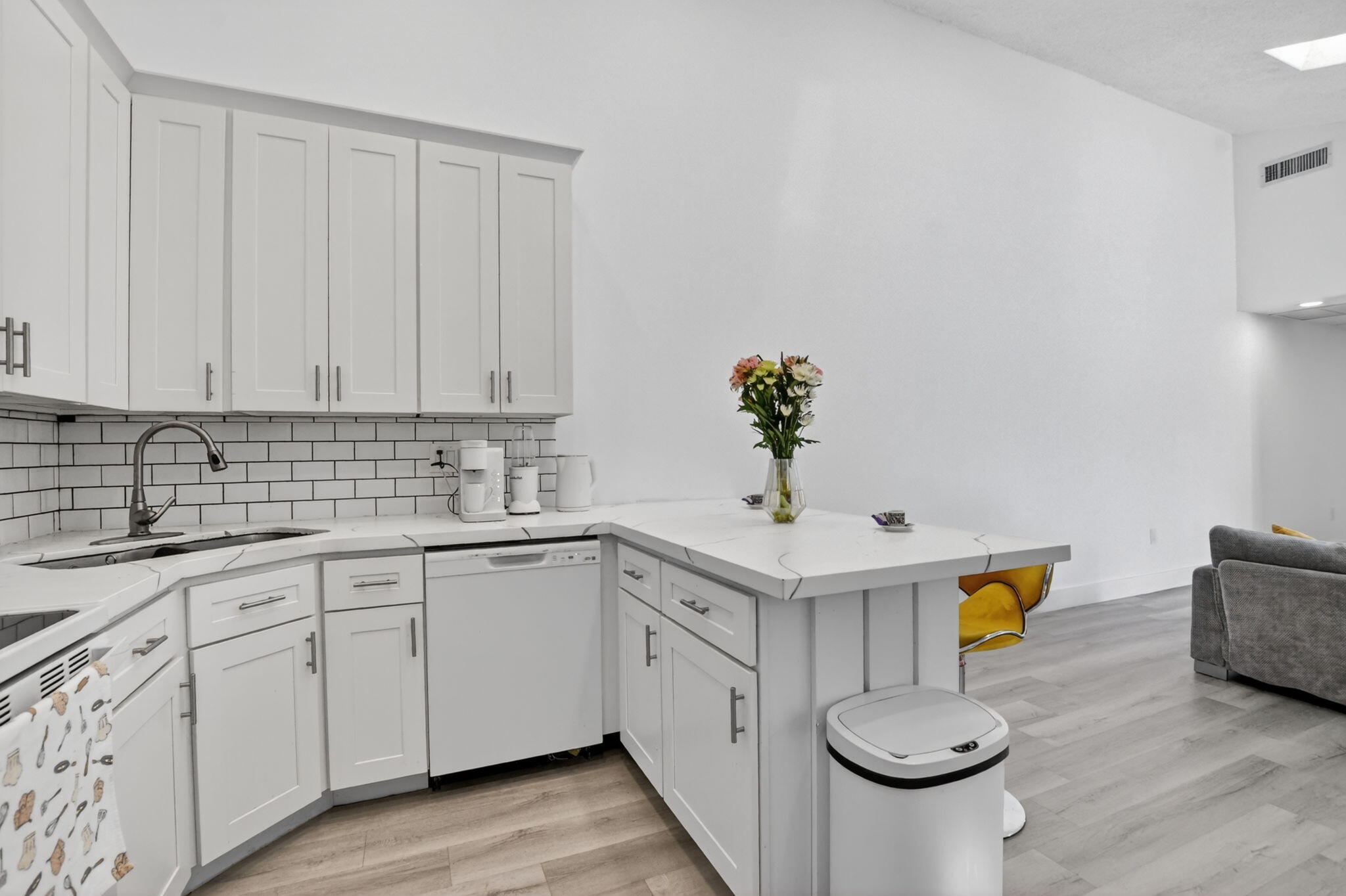 BOCA GARDENS - Residential Lease