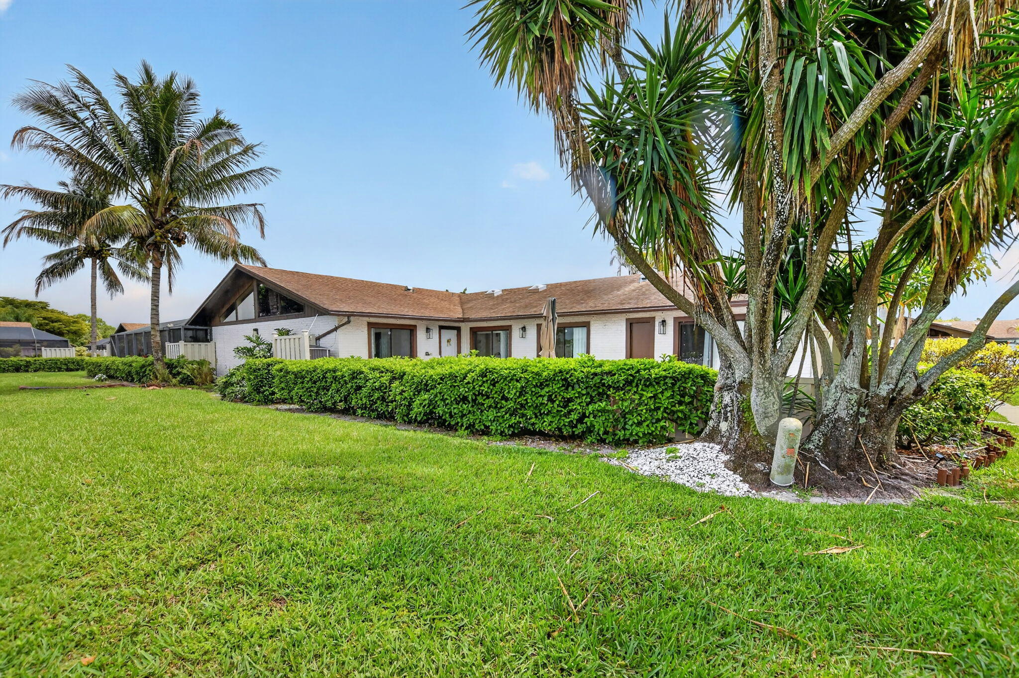 BOCA GARDENS - Residential Lease