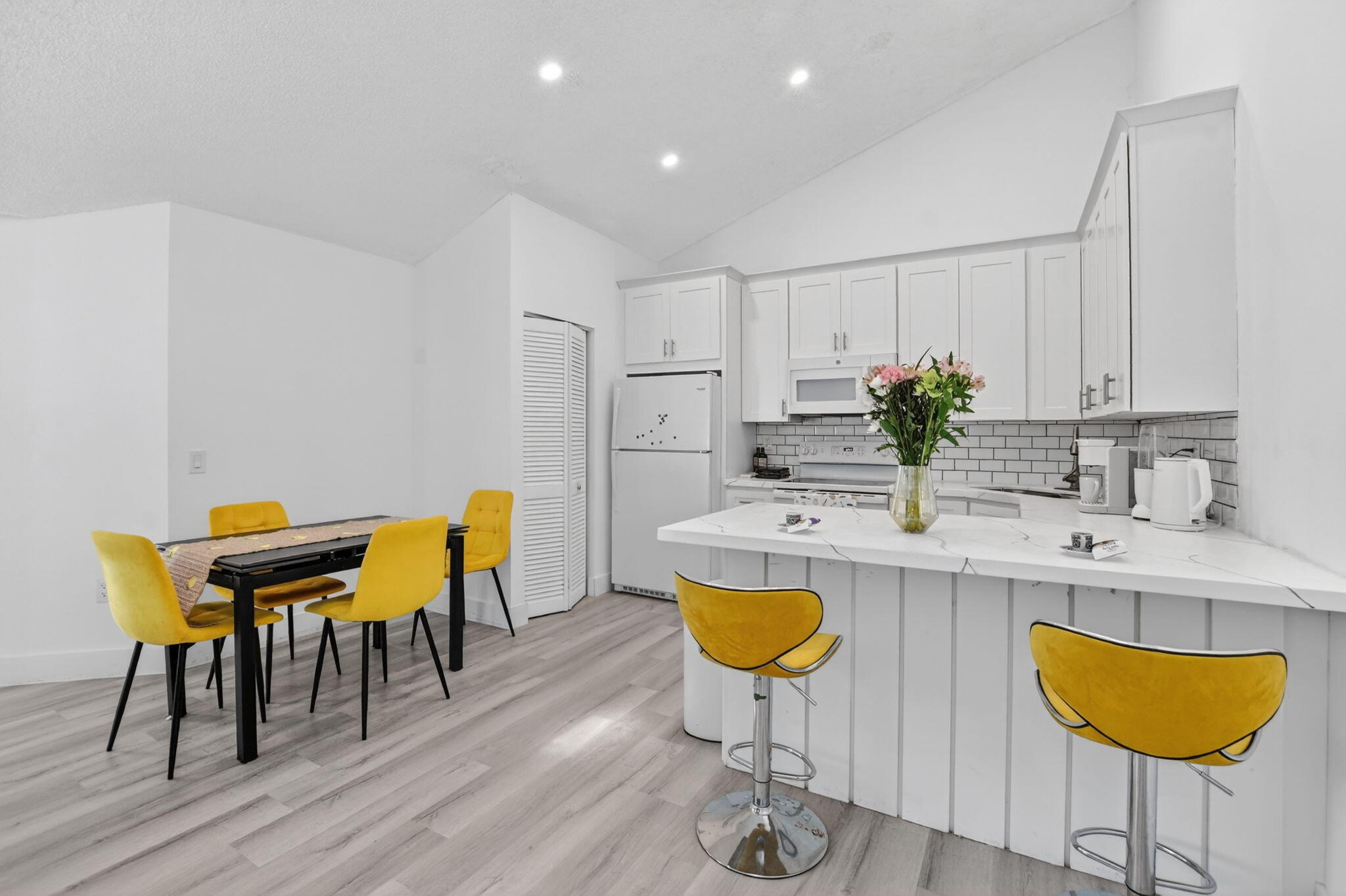 BOCA GARDENS - Residential Lease
