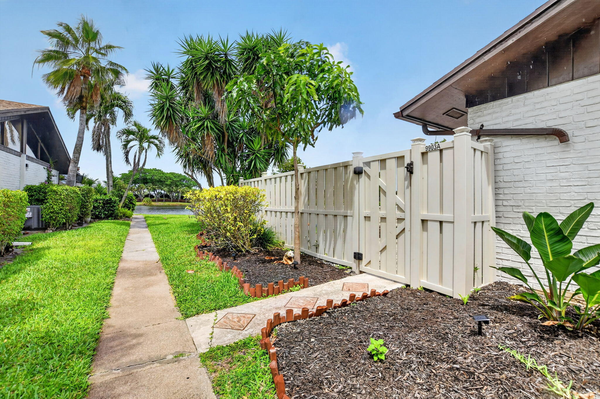 BOCA GARDENS - Residential Lease