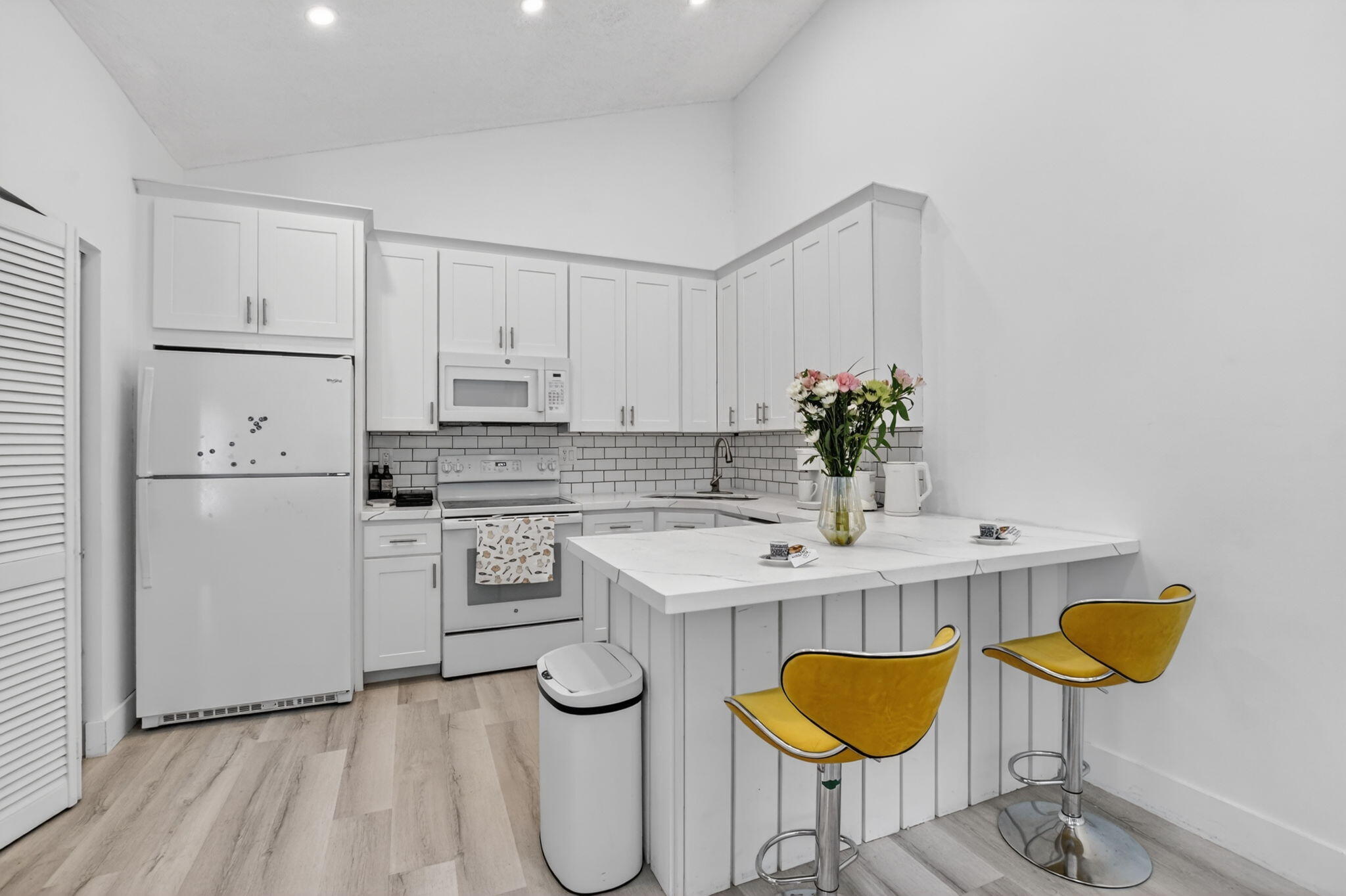 BOCA GARDENS - Residential Lease