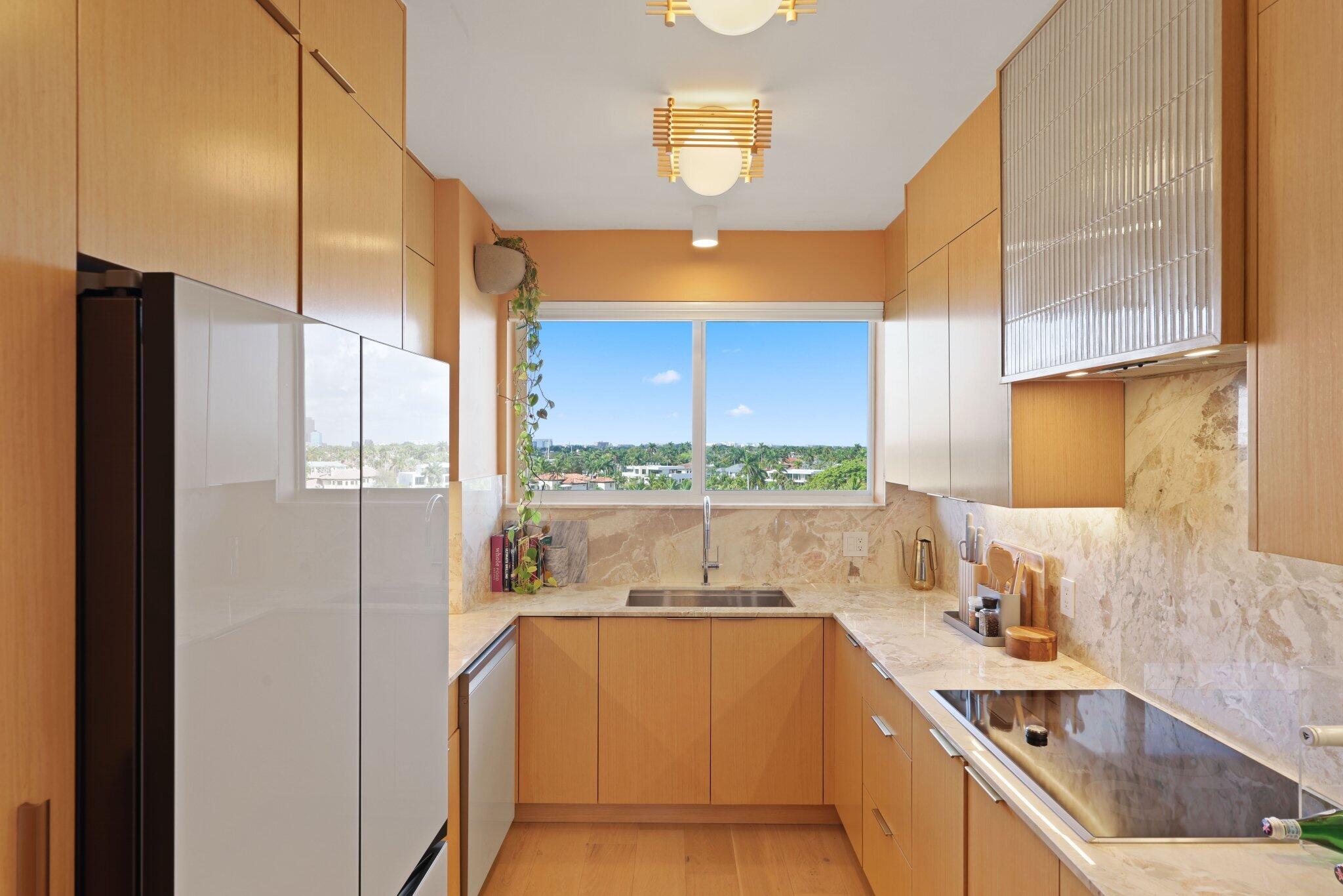 FOUR SEASONS CONDO - Residential