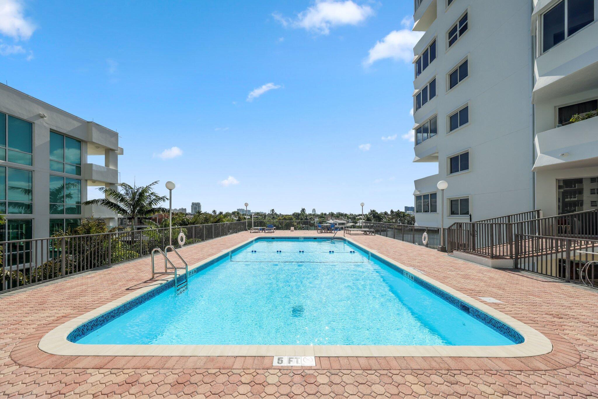 FOUR SEASONS CONDO - Residential