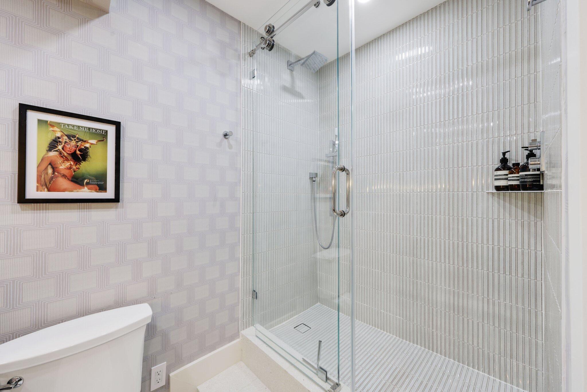 FOUR SEASONS CONDO - Residential