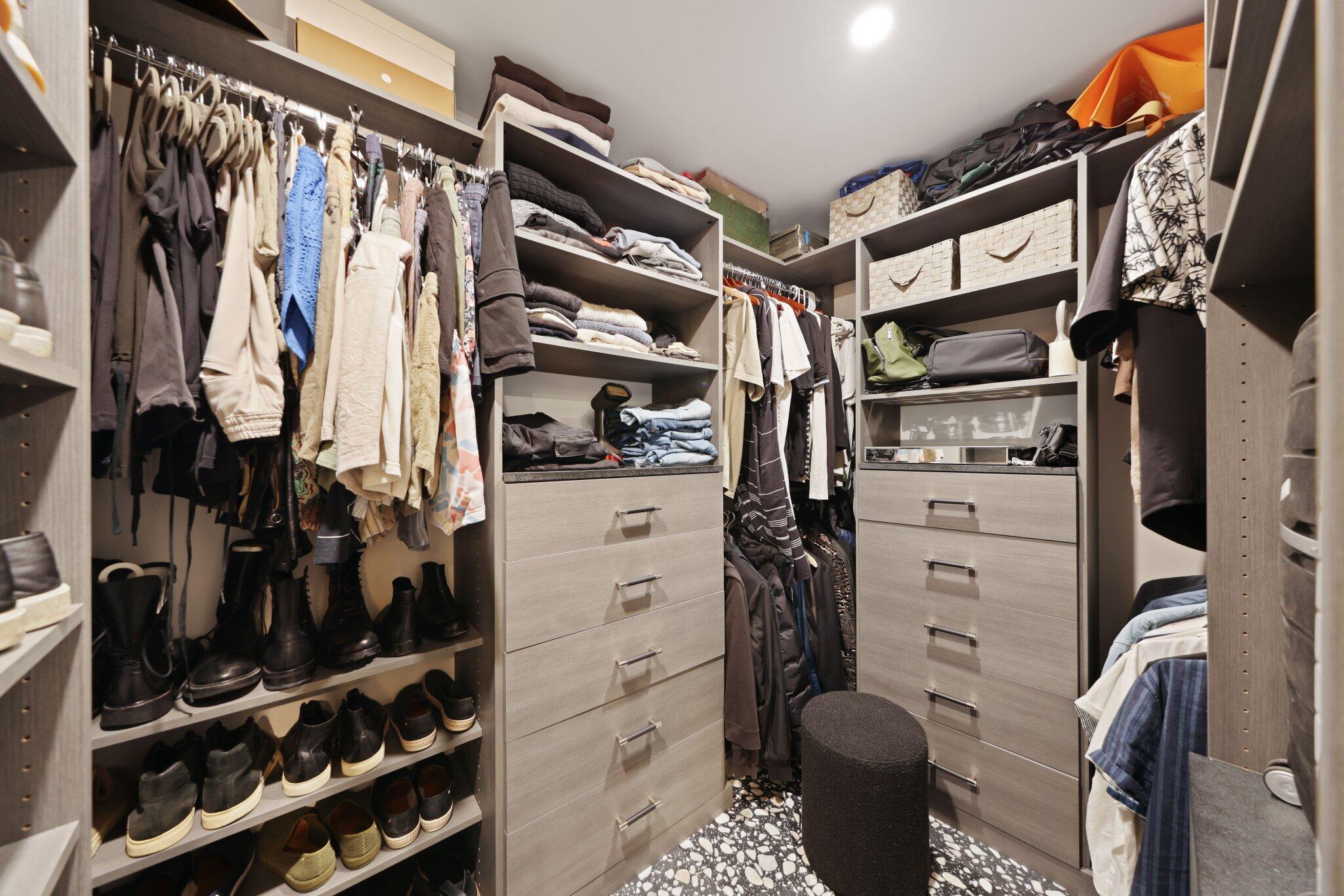 FOUR SEASONS CONDO - Residential