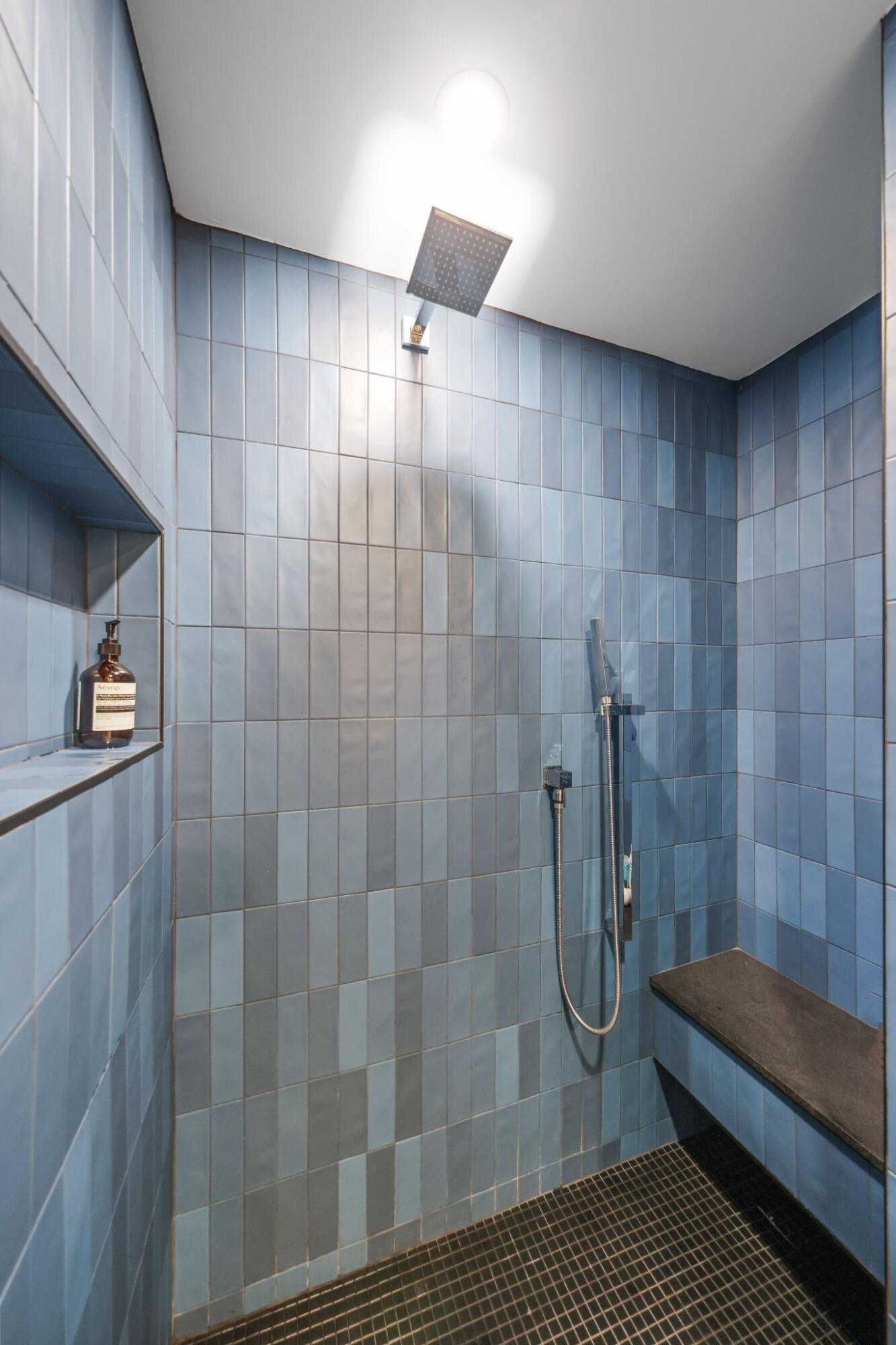 FOUR SEASONS CONDO - Residential