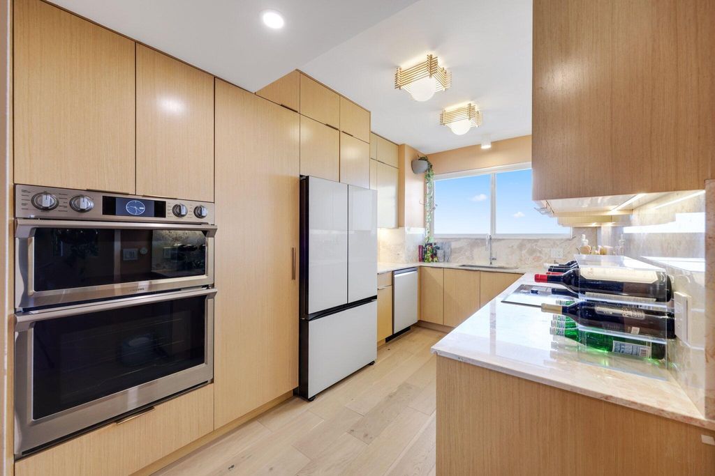 Photo of 333 Sunset Drive #505, Fort Lauderdale, FL 33301 (MLS # B26012586)