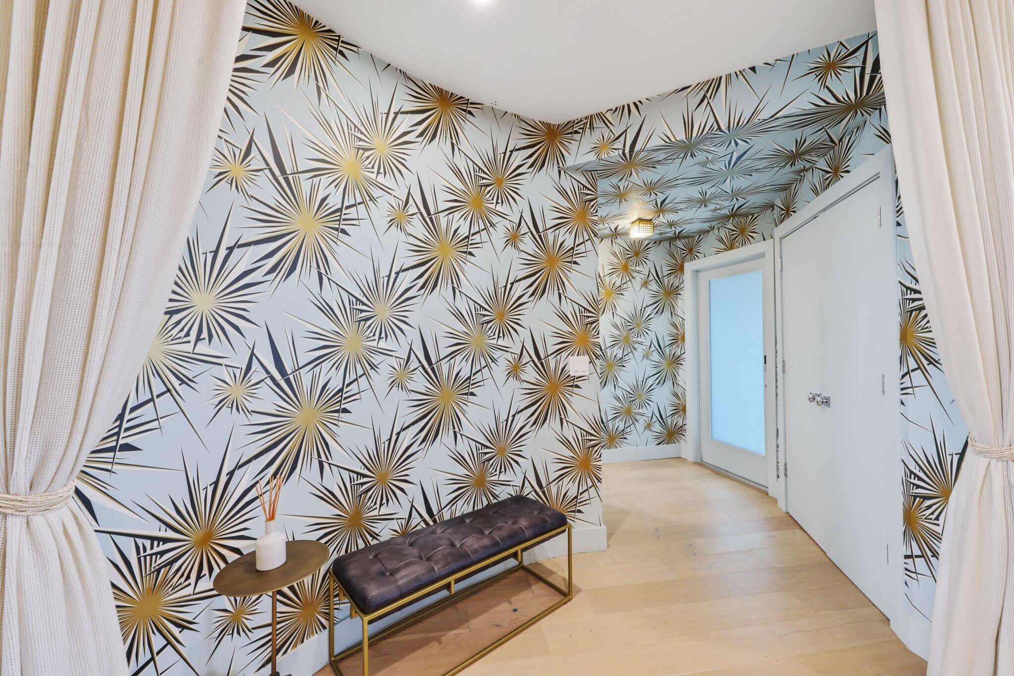 FOUR SEASONS CONDO - Residential