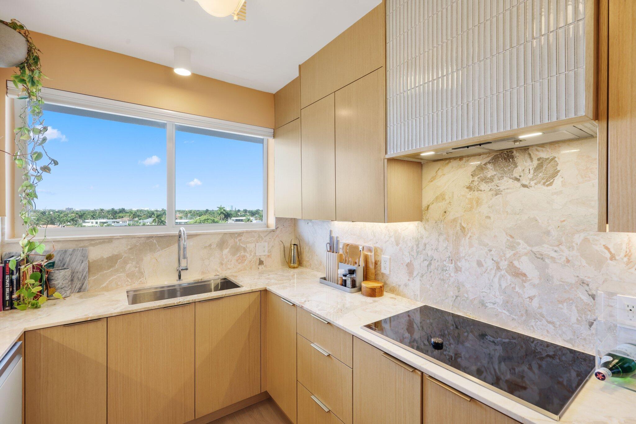 FOUR SEASONS CONDO - Residential