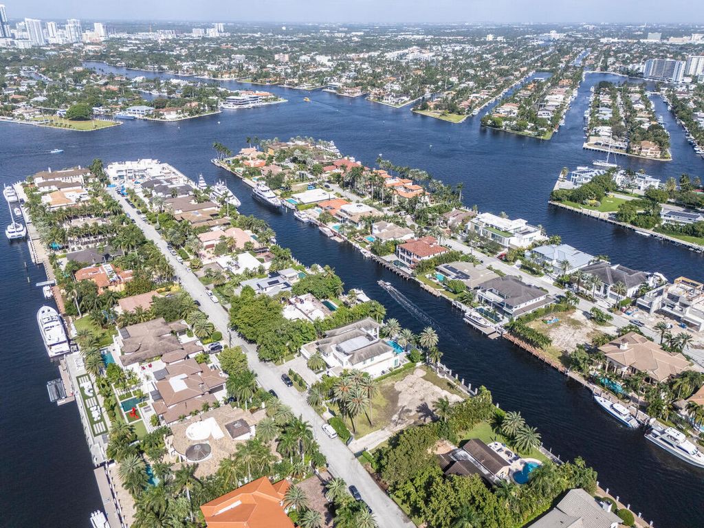 Photo of 3 Isla Bahia Drive, Fort Lauderdale, FL 33316 (MLS # B26011632)