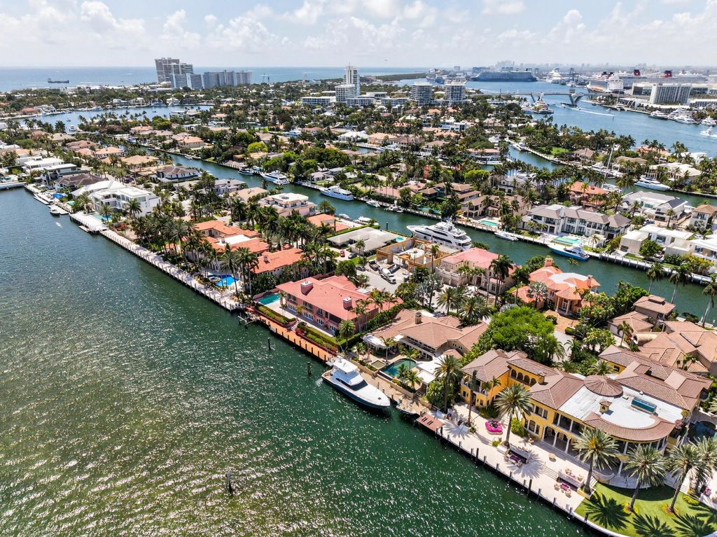 Photo of 3 Isla Bahia Drive, Fort Lauderdale, FL 33316 (MLS # B26011632)