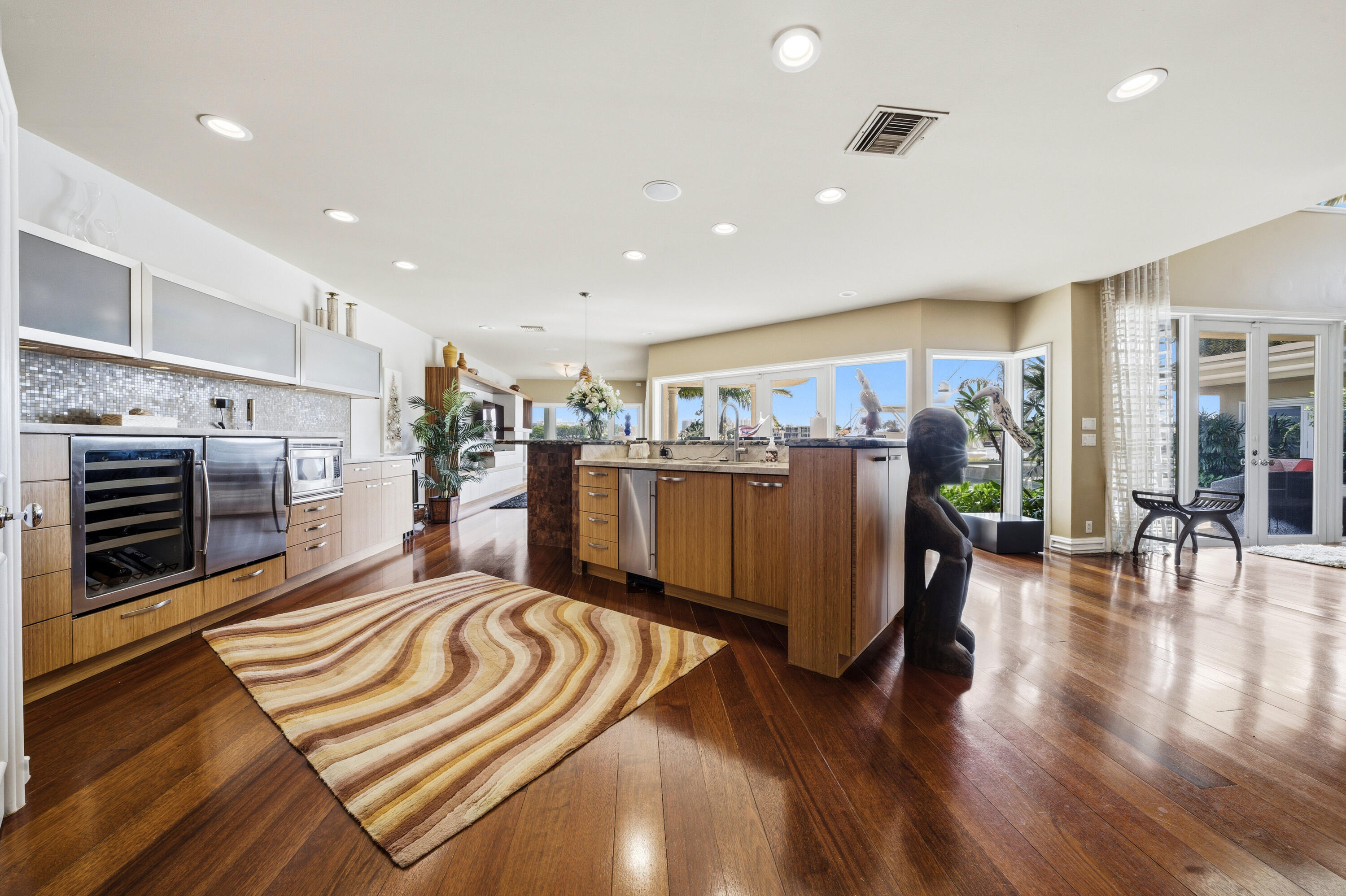 HARBOR BEACH - Residential