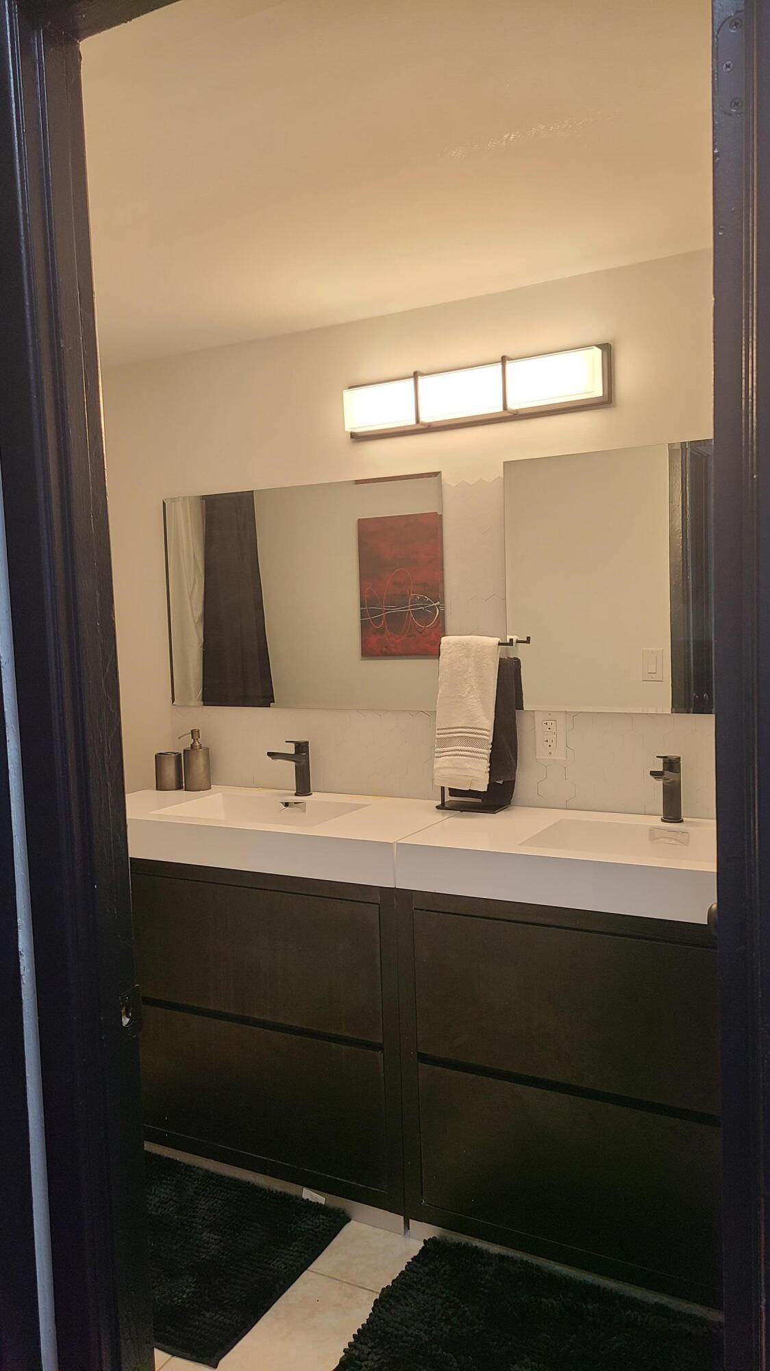 OLYMPUS CONDO PHASE - Residential