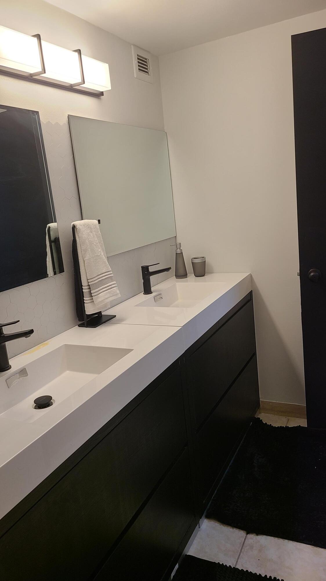 OLYMPUS CONDO PHASE - Residential