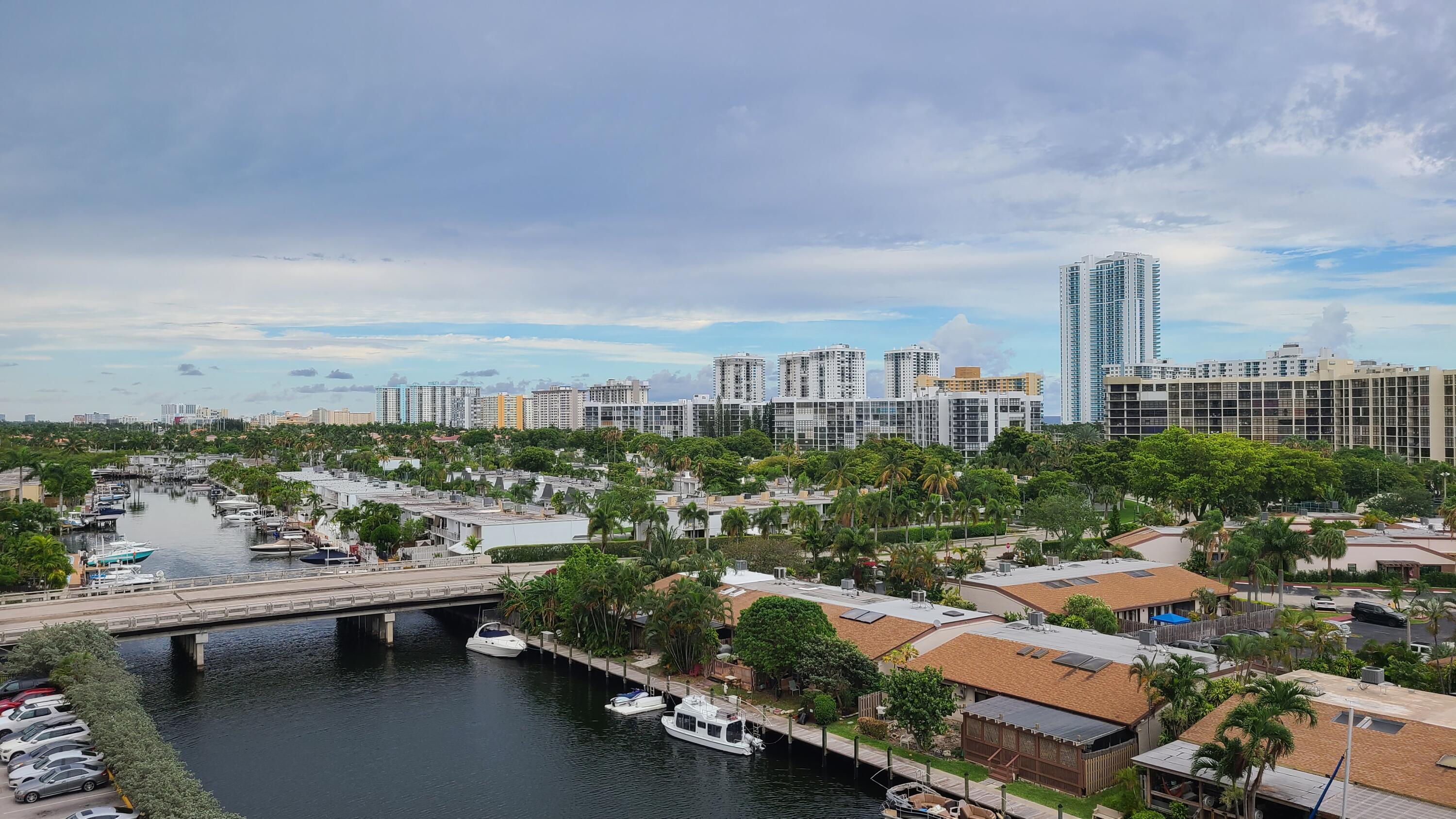 OLYMPUS CONDO PHASE - Residential