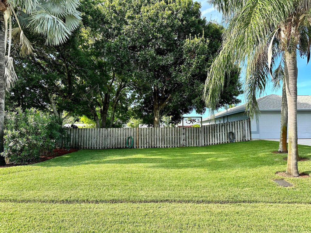Photo of 1061 SE Seagrass Avenue, Port Saint Lucie, FL 34983 (MLS # R11009204)
