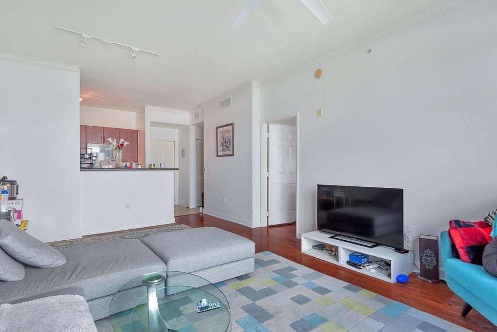 LAUDERDALE ONE CONDO - Residential
