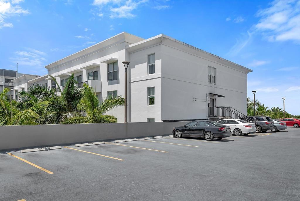 LAUDERDALE ONE CONDO - Residential