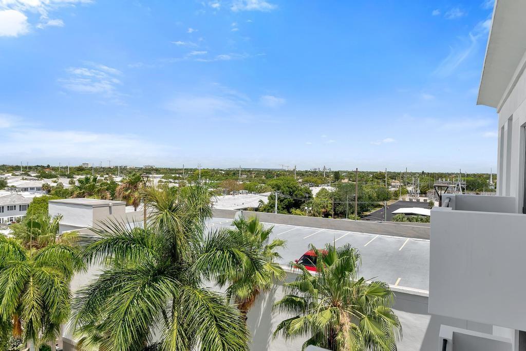 LAUDERDALE ONE CONDO - Residential