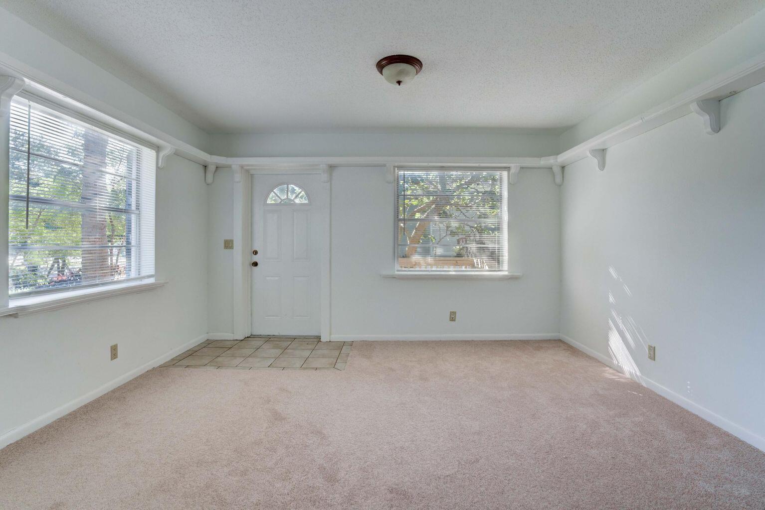 PINE GARDENS SUB LOT 19 B - Residential Lease