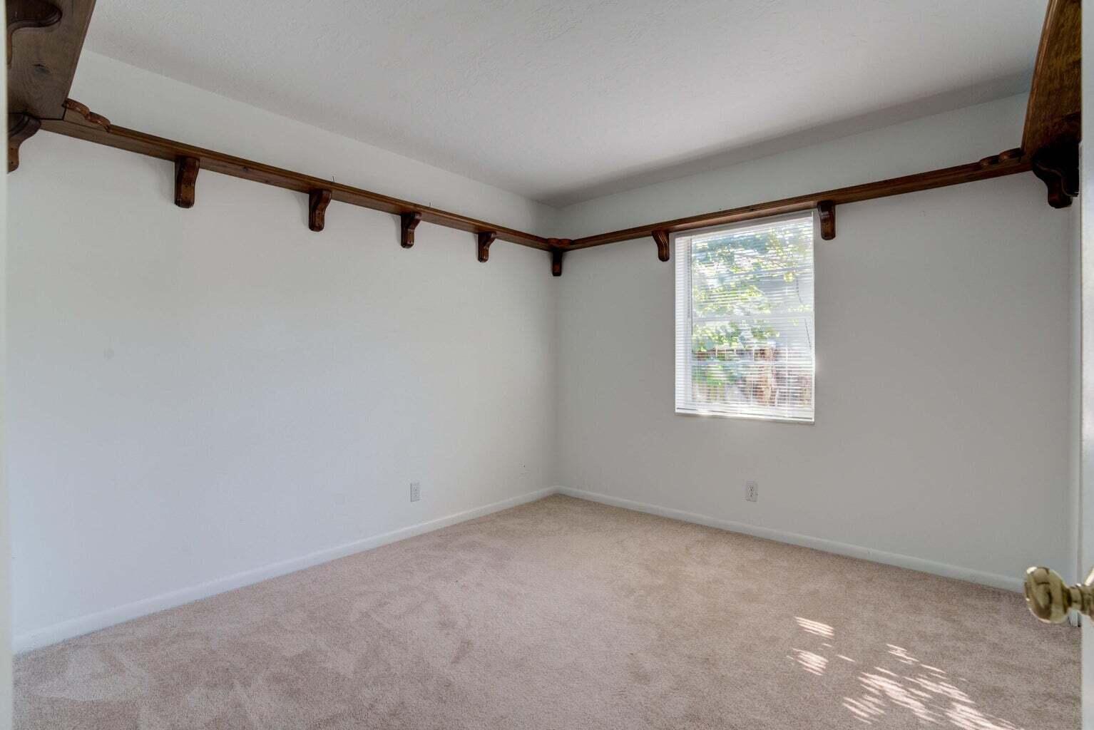 PINE GARDENS SUB LOT 19 B - Residential Lease