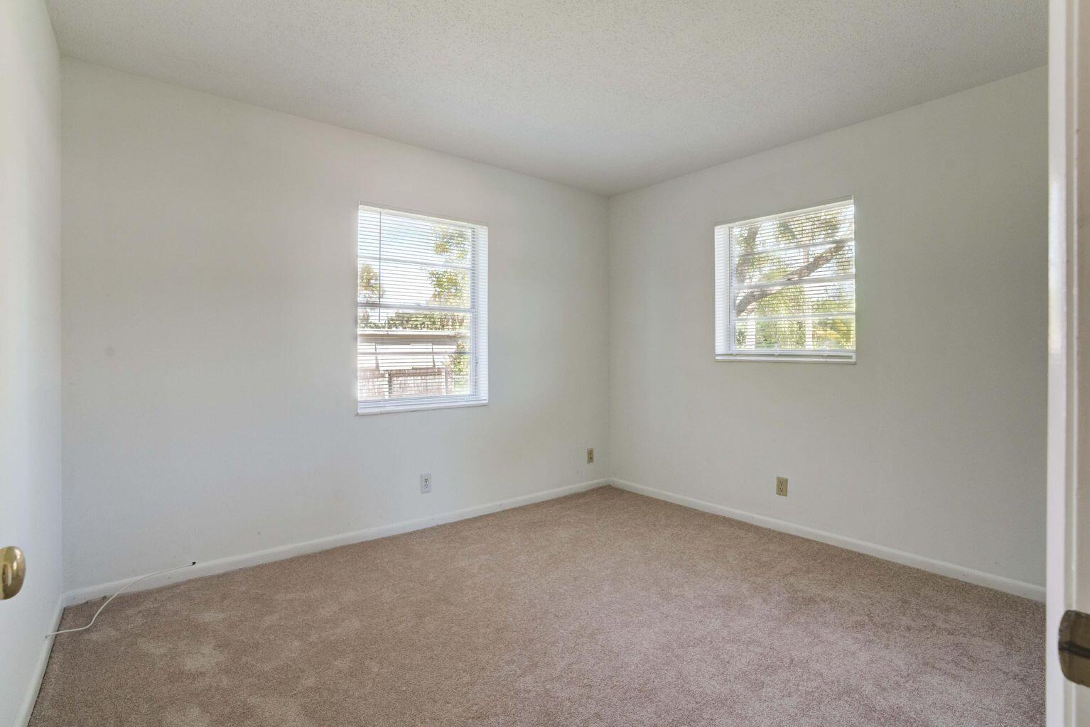 PINE GARDENS SUB LOT 19 B - Residential Lease