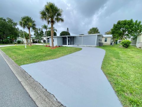 A home in Barefoot Bay