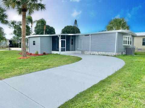 A home in Barefoot Bay