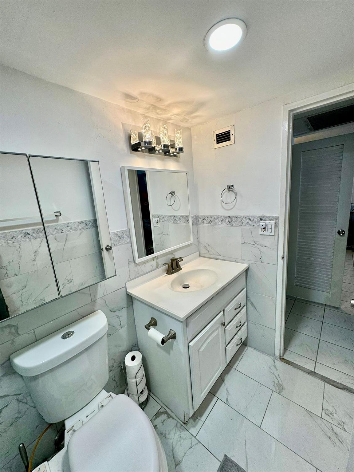 GALT TOWERS - Residential