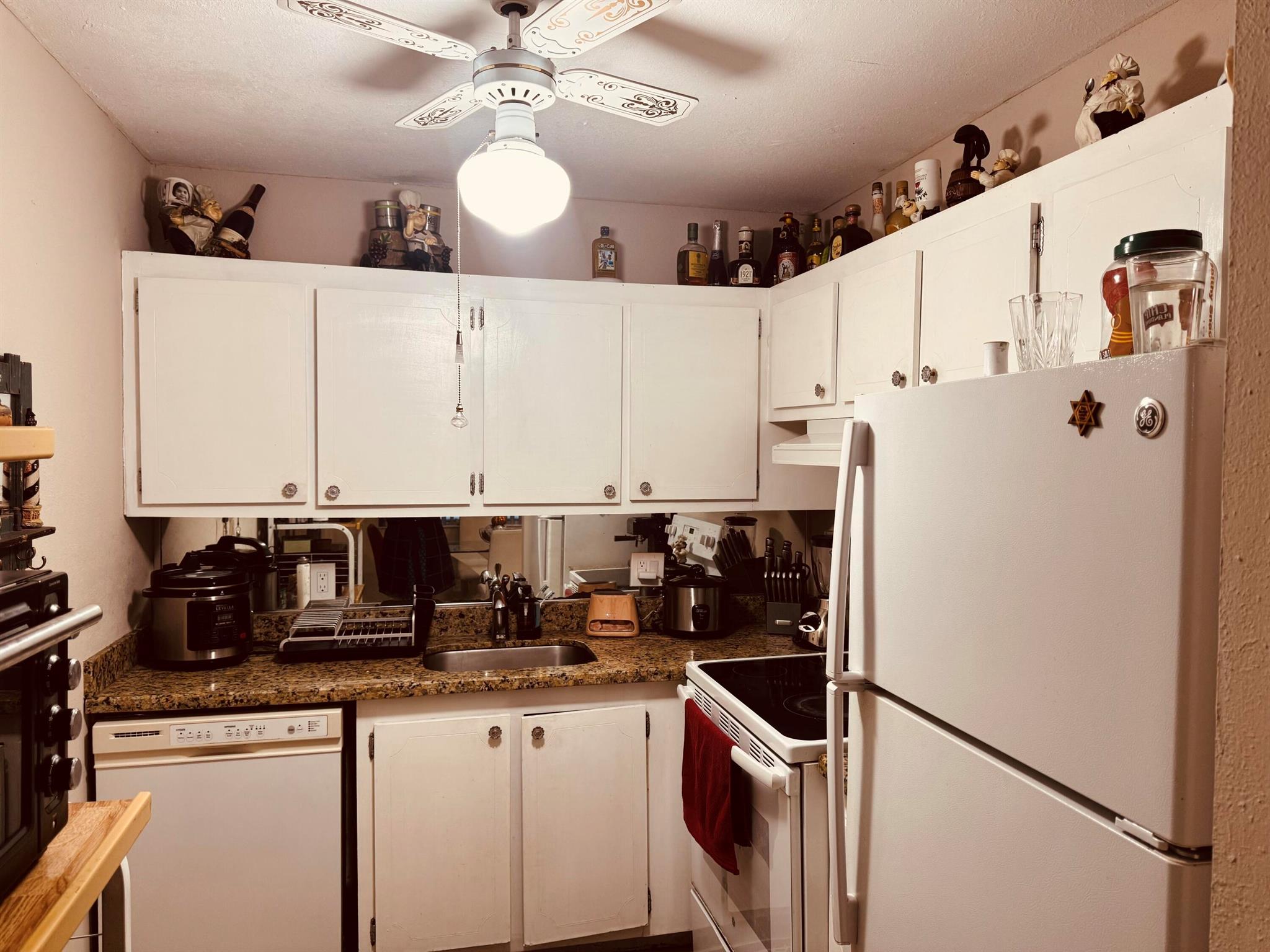 REGAL PALMS EATON CONDO - Residential