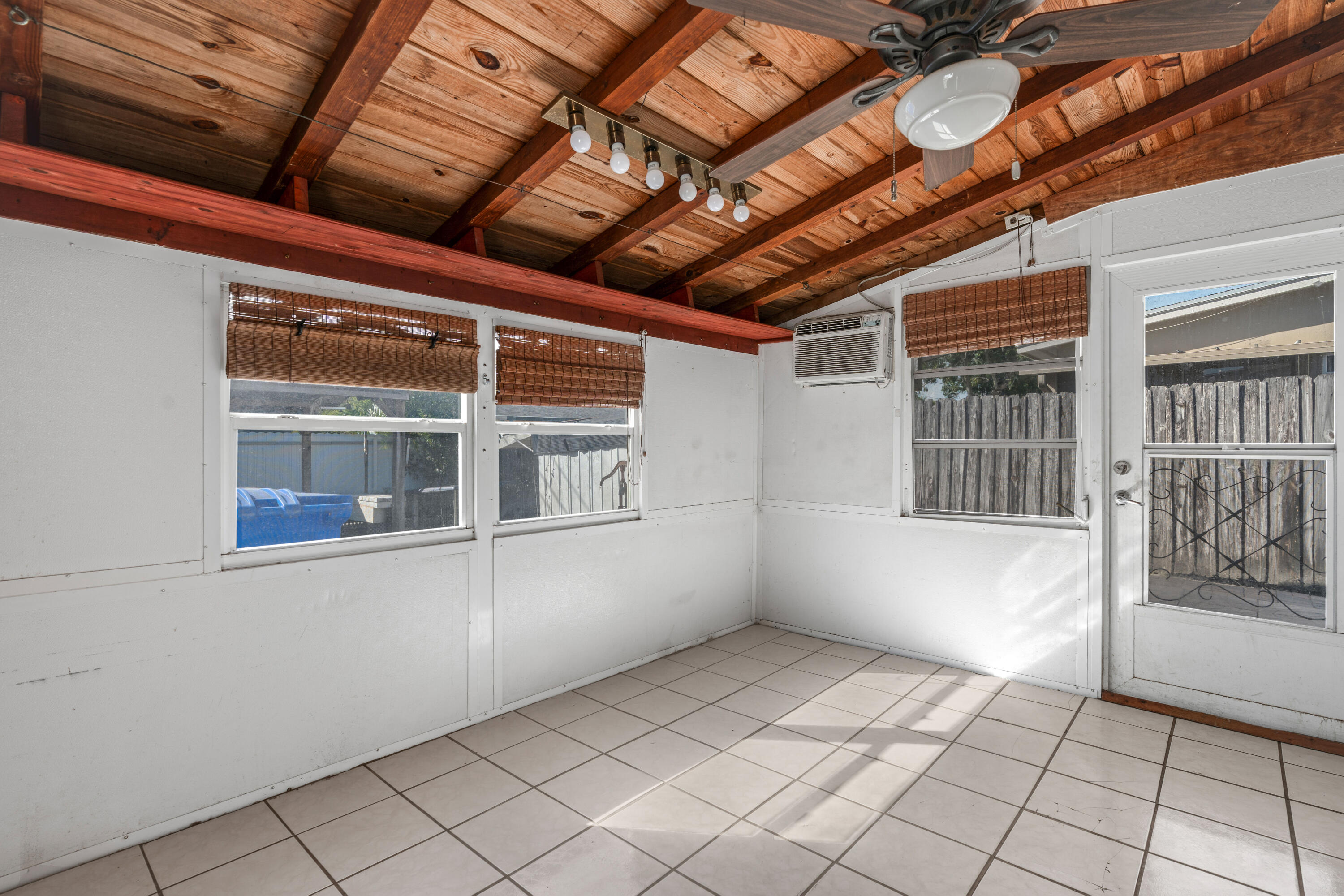 PALM SPRINGS VILLAGE 8 - Residential