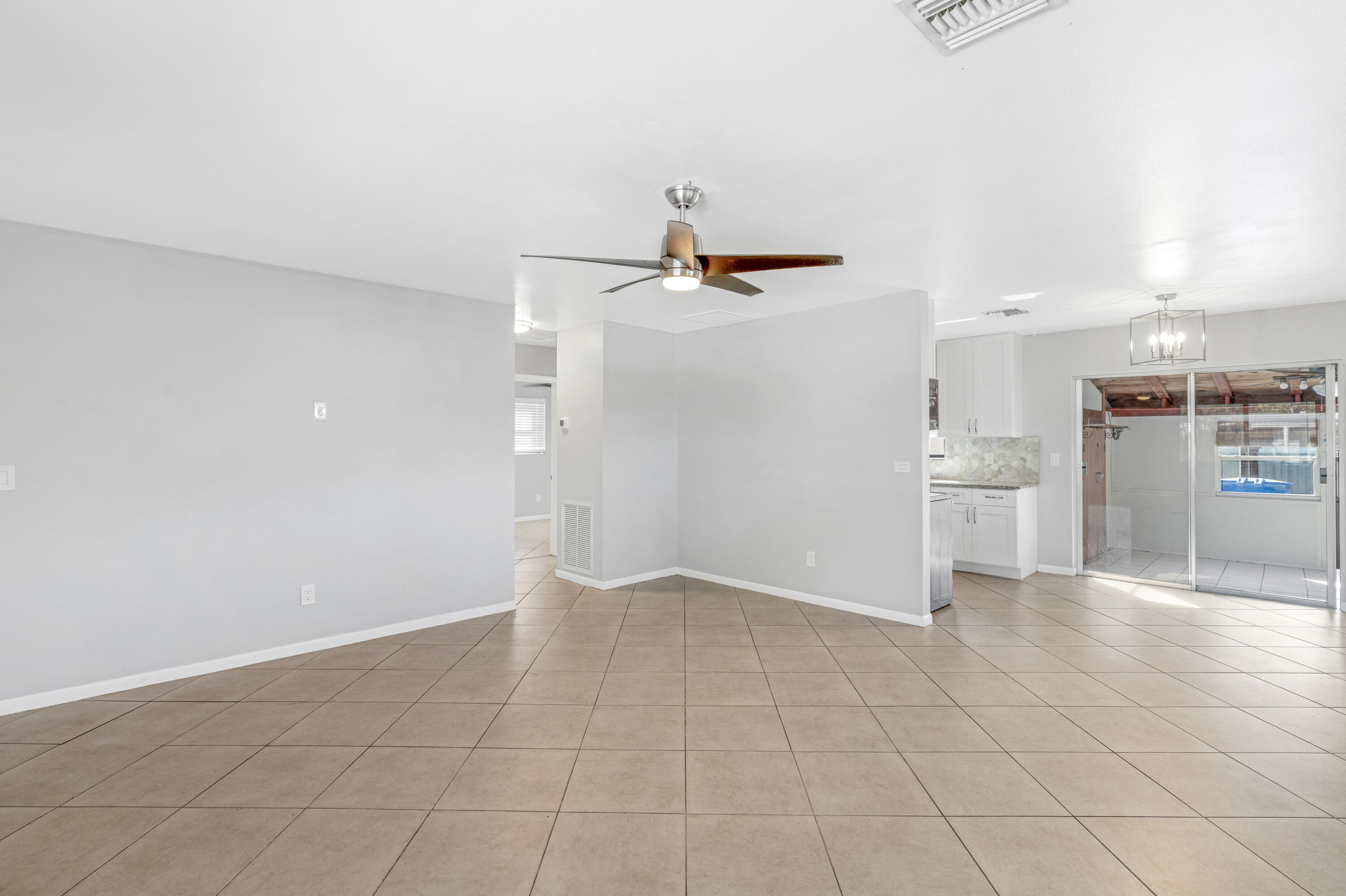 PALM SPRINGS VILLAGE 8 - Residential