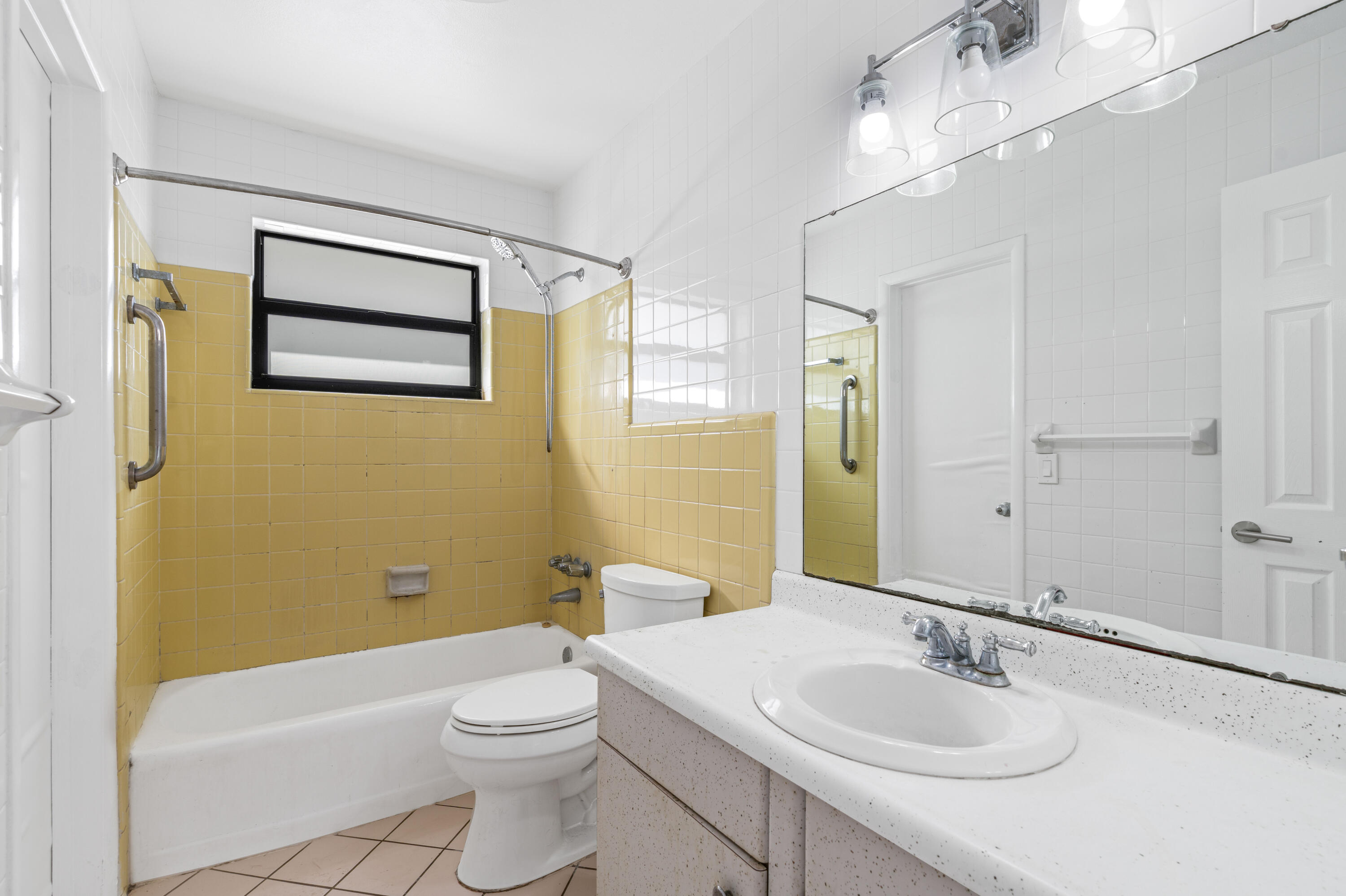 PALM SPRINGS VILLAGE 8 - Residential