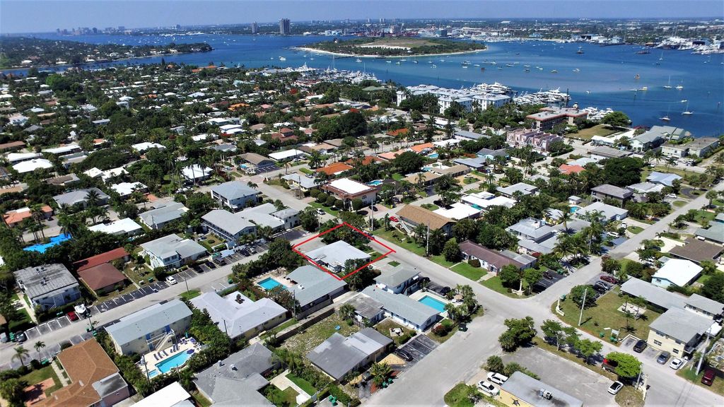 Photo of 2400 Park Avenue #1, Singer Island, FL 33404 (MLS # B26027866)