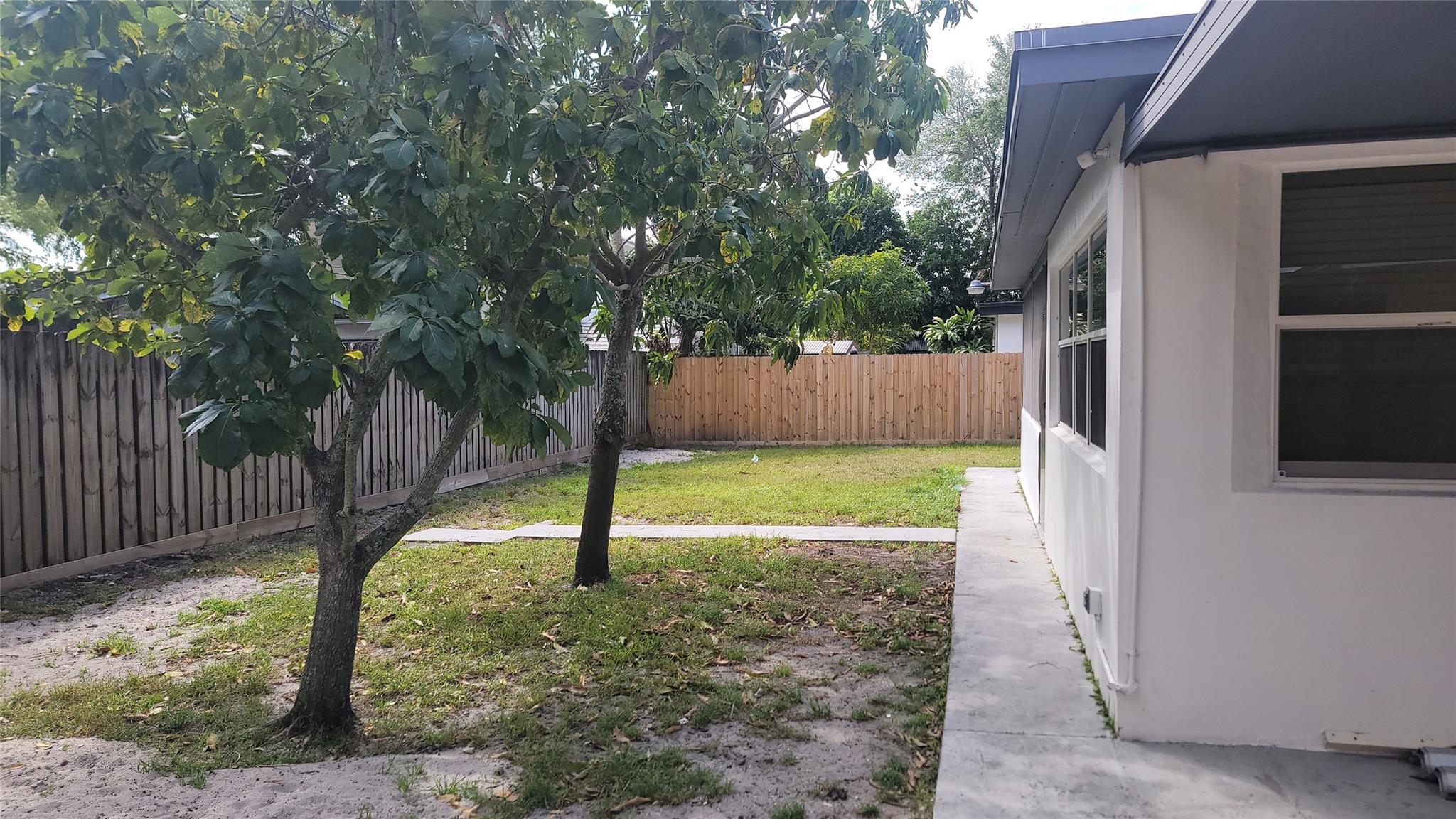 631 SW 69th Ter