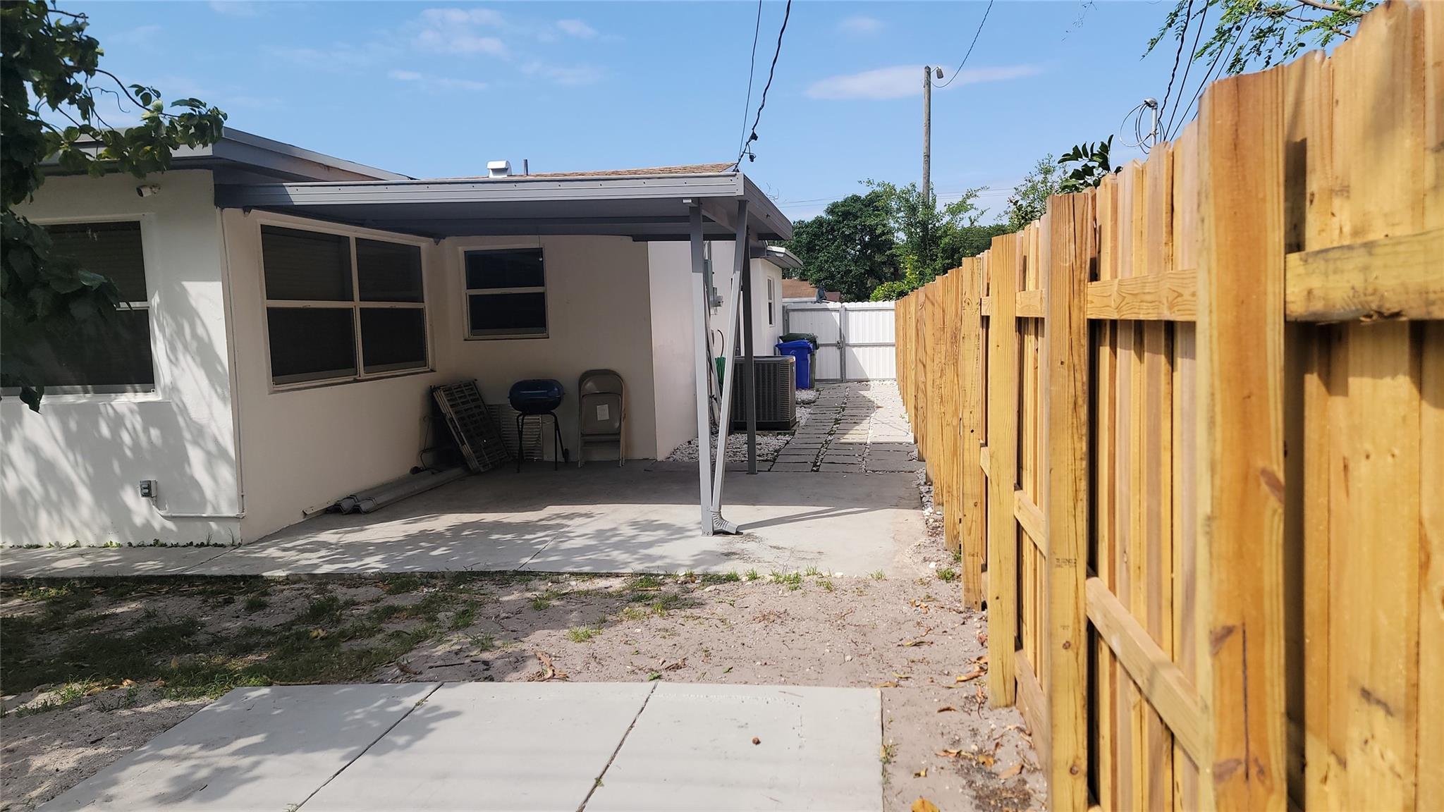 631 SW 69th Ter