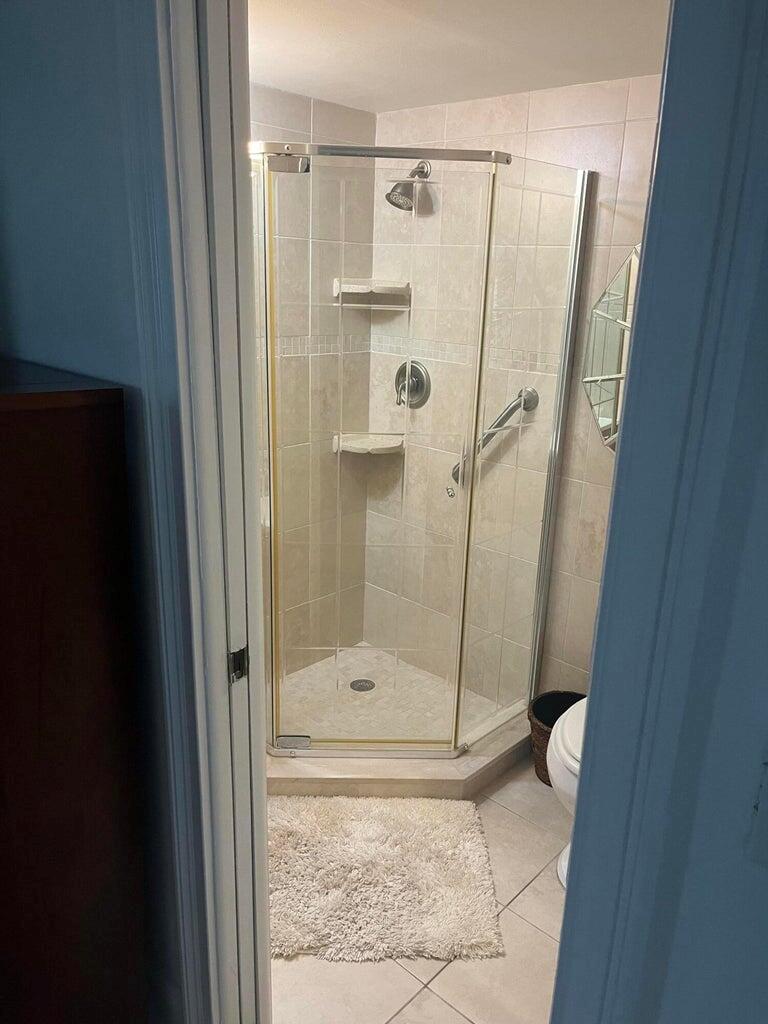 PINES OF DELRAY NORTH CON - Residential Lease