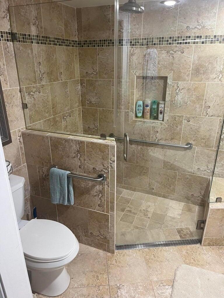 PINES OF DELRAY NORTH CON - Residential Lease