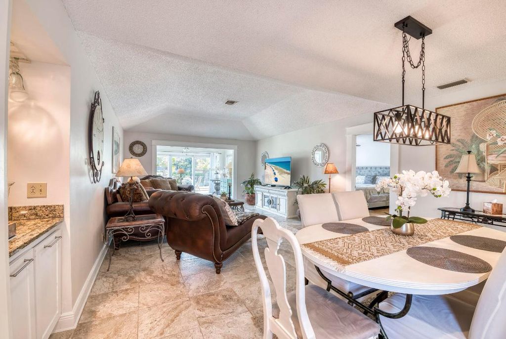 Photo of 13385 Whispering Lakes Lane, Palm Beach Gardens, FL 33418 (MLS # R10964868)