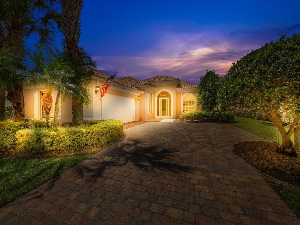 Photo of 12185 SW Keating Drive, Port Saint Lucie, FL 34987 (MLS # R10912659)