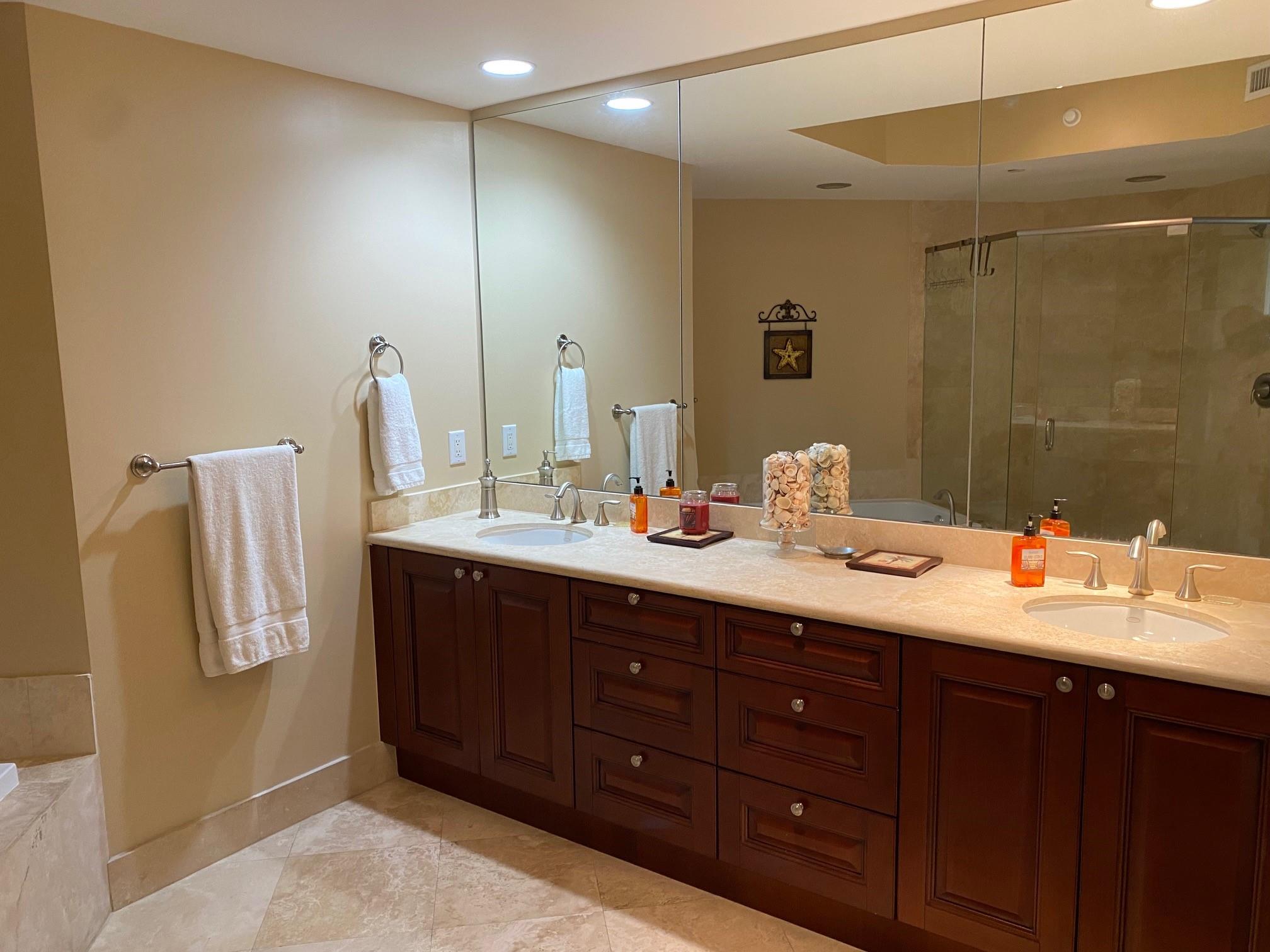 Ritz Carlton Residences - Residential