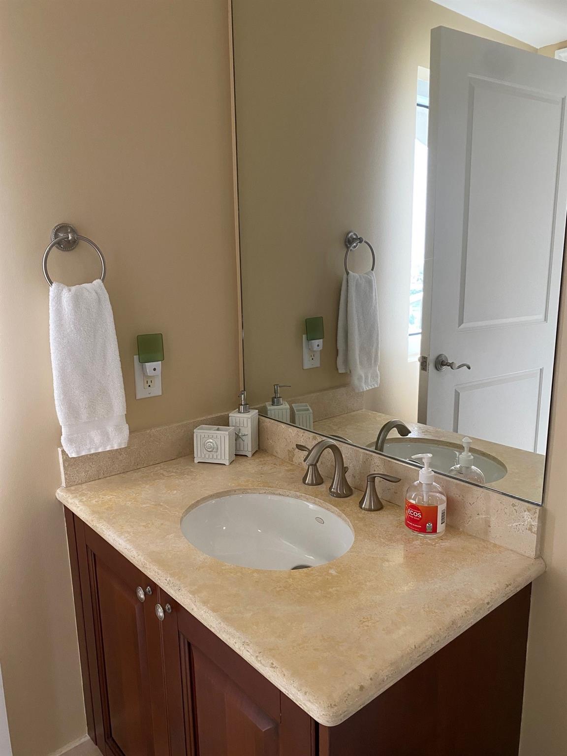 Ritz Carlton Residences - Residential