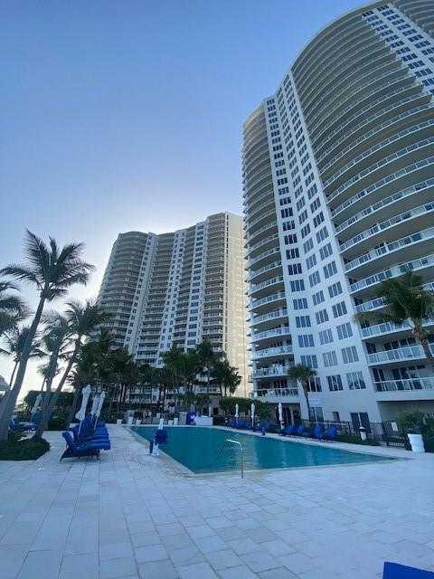 Ritz Carlton Residences - Residential